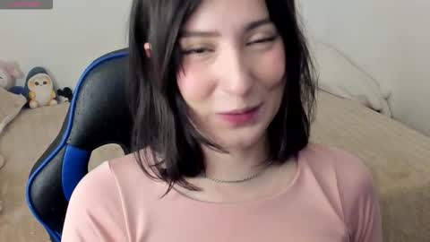 Liz online show from 10-28-25, 05:22