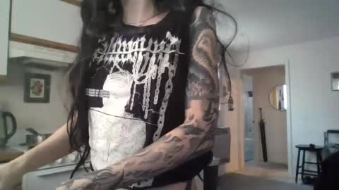 Liv Mirage online show from 02-14-25, 03:58