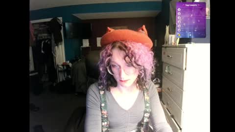 Snapshot of livolioyo chatting on 12-19-24, 01:07 Livolio online show from 12-19-24, 01:07