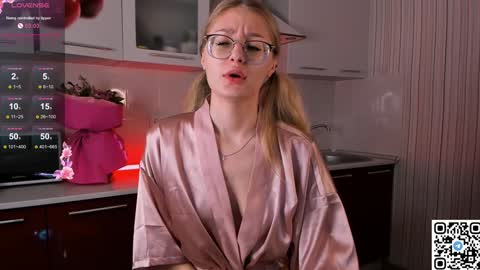 My name is Livy Nice to meet you  Thumbs up please its important online show from 02-01-25, 06:08