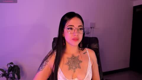 Vanessa online show from 02-13-25, 04:54