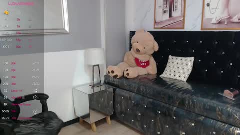 Snapshot of liz25_b chatting on 02-11-25, 03:08 Liz online show from 02-11-25, 03:08