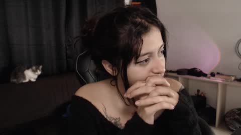 Elizabeth online show from 11-24-25, 08:30