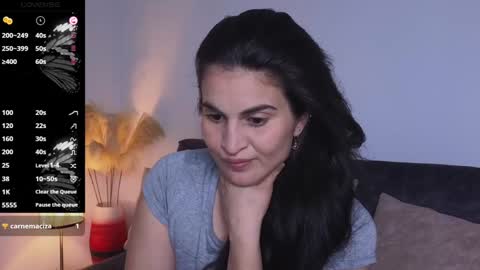 Snapshot of liz_devine chatting on 01-02-25, 06:56 liz online show from 01-02-25, 06:56