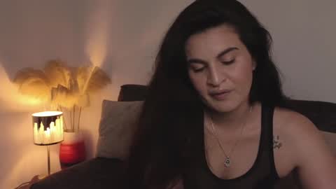 Snapshot of liz_devine chatting on 01-03-25, 04:06 liz online show from 01-03-25, 04:06