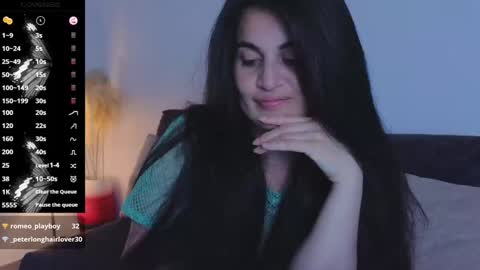 Snapshot of liz_devine chatting on 01-31-25, 08:54 liz online show from 01-31-25, 08:54