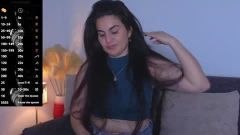 Snapshot of liz_devine chatting on 02-03-25, 06:28 liz online show from 02-03-25, 06:28