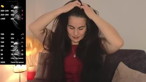 Snapshot of liz_devine chatting on 02-06-25, 01:21 liz online show from 02-06-25, 01:21