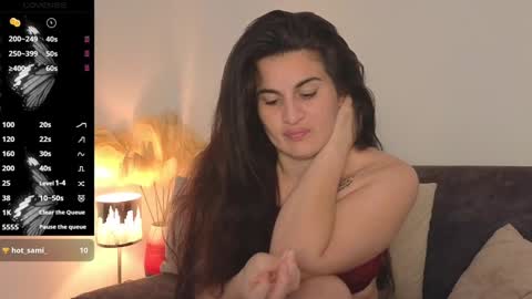 Snapshot of liz_devine chatting on 02-06-25, 07:29 liz online show from 02-06-25, 07:29