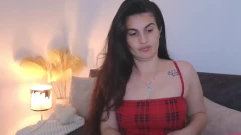 Snapshot of liz_devine chatting on 02-12-25, 03:49 liz online show from 02-12-25, 03:49