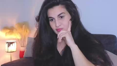 Snapshot of liz_devine chatting on 02-21-25, 04:37 liz online show from 02-21-25, 04:37