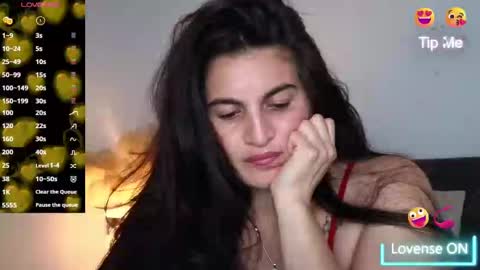 Snapshot of liz_devine chatting on 02-25-25, 06:20 liz online show from 02-25-25, 06:20