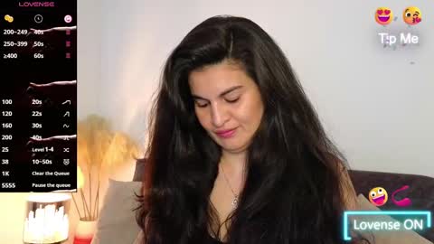 Snapshot of liz_devine chatting on 03-02-25, 04:10 liz online show from 03-02-25, 04:10