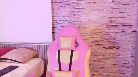 liz_monserrat online show from 12-19-25, 07:43