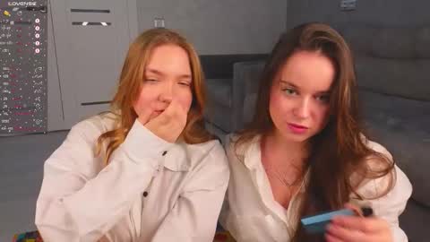 Snapshot of liza_crown chatting on 02-18-26, 02:02 Liza online show from 02-18-26, 02:02