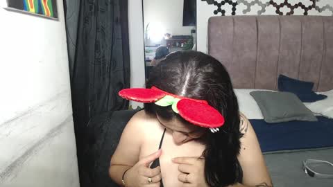 Liza Thurner online show from 12-04-24, 01:47