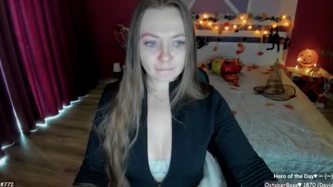 Girl next door online show from 10-22-25, 11:21