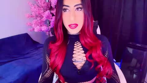 Snapshot of lizagothdoll chatting on 06-25-26, 07:24 Liza Goth online show from 06-25-26, 07:24