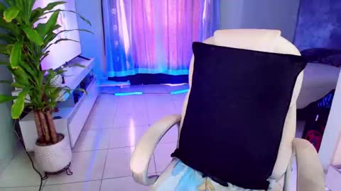 Snapshot of lizagothdoll chatting on 07-18-26, 03:38 Liza Goth online show from 07-18-26, 03:38