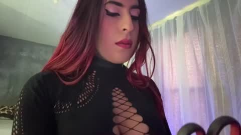 Snapshot of lizagothdoll chatting on 08-07-26, 08:22 Liza Goth online show from 08-07-26, 08:22