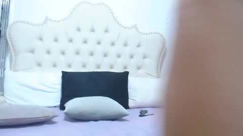 Snapshot of lizandjuan chatting on 02-13-25, 10:00 lizANDjuan online show from 02-13-25, 10:00