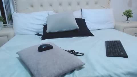 Snapshot of lizandjuan chatting on 02-25-25, 09:46 lizANDjuan online show from 02-25-25, 09:46