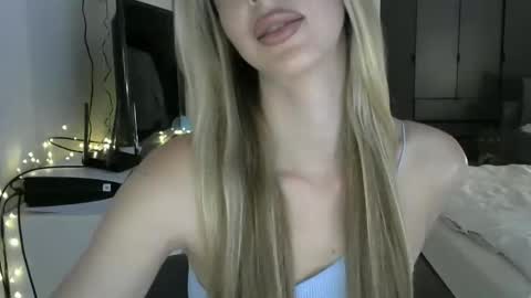 Snapshot of lizasweetyy chatting on 02-13-26, 09:05 LizaSweetyy online show from 02-13-26, 09:05