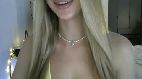Snapshot of lizasweetyy chatting on 03-01-26, 10:06 LizaSweetyy online show from 03-01-26, 10:06