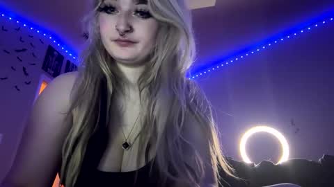 Snapshot of lizz44887 chatting on 01-25-25, 07:28 Lizz online show from 01-25-25, 07:28