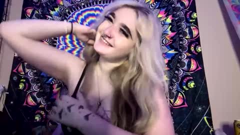 Snapshot of lizz44887 chatting on 02-24-25, 08:58 Lizz online show from 02-24-25, 08:58