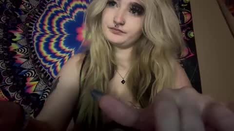Snapshot of lizz44887 chatting on 03-04-25, 10:49 Lizz online show from 03-04-25, 10:49