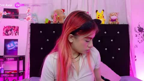 Snapshot of lizz_bela1 chatting on 12-17-25, 11:33 Lizz online show from 12-17-25, 11:33