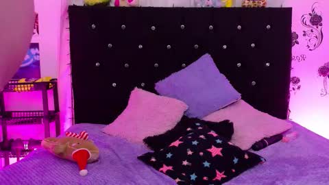 Snapshot of lizz_bela1 chatting on 01-18-26, 12:36 Lizz online show from 01-18-26, 12:36