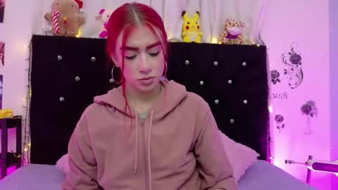 Snapshot of lizz_bela1 chatting on 02-19-26, 11:45 Lizz online show from 02-19-26, 11:45