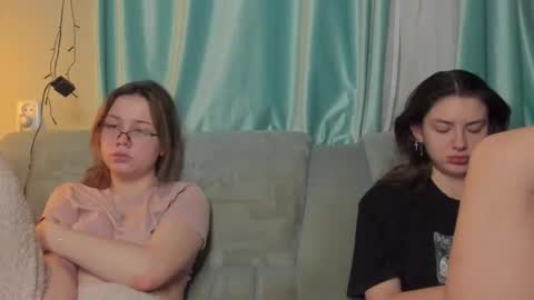 lizzi_muur online show from 01-05-25, 10:50