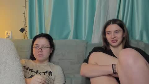 lizzi_muur online show from 01-18-25, 10:06