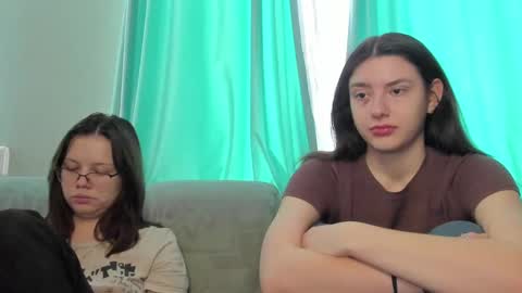 lizzi_muur online show from 02-04-25, 10:10