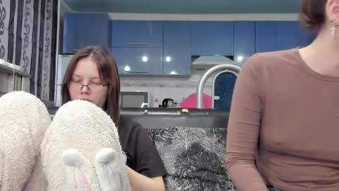 lizzi_muur online show from 02-05-25, 02:16