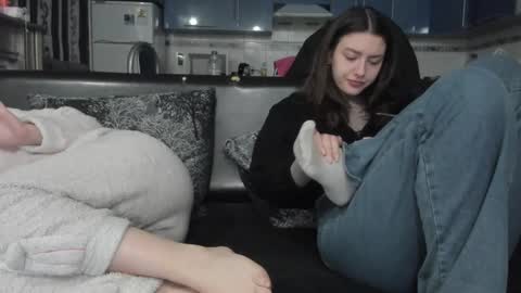 lizzi_muur online show from 02-19-25, 06:32