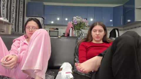 lizzi_muur online show from 03-11-25, 04:40