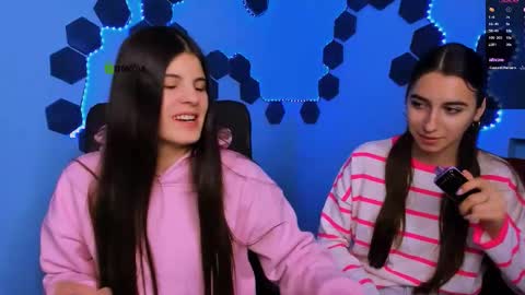 lizzie_boom online show from 12-22-25, 08:22