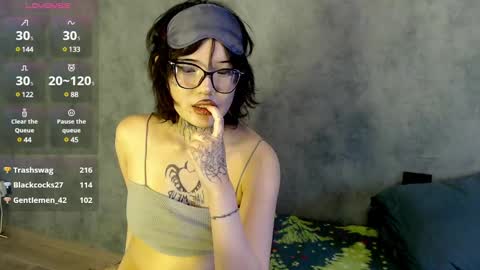 Snapshot of lizzielight chatting on 12-16-24, 08:52 LizzieLight online show from 12-16-24, 08:52