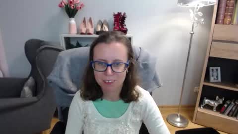 Snapshot of lizzy_sparkle chatting on 10-01-25, 04:51 Lizzy online show from 10-01-25, 04:51