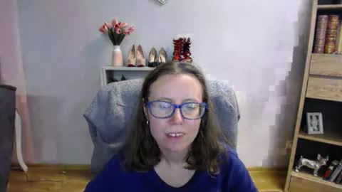 Snapshot of lizzy_sparkle chatting on 10-03-25, 04:53 Lizzy online show from 10-03-25, 04:53
