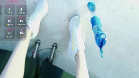 Snapshot of lizzymontana chatting on 02-18-25, 02:59 Liz  online show from 02-18-25, 02:59