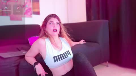 Snapshot of lizzymontana chatting on 03-04-25, 04:06 Liz  online show from 03-04-25, 04:06