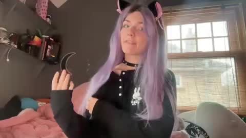 Snapshot of lizzyylovesick chatting on 02-12-25, 02:10 lizzybunny online show from 02-12-25, 02:10