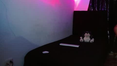 lliamm 2 online show from 11-23-25, 06:57