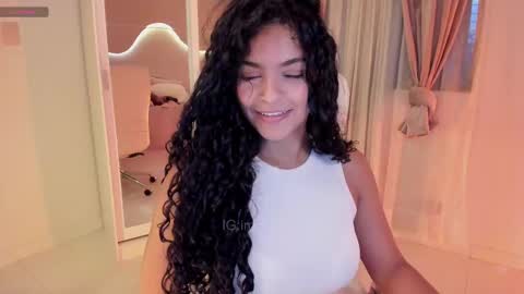 Snapshot of lm_kloeeh chatting on 03-08-25, 11:18 Kloe see you 28-11  to celebrate my birthday online show from 03-08-25, 11:18