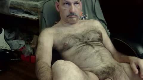 Snapshot of loades182025 chatting on 11-18-25, 02:28 loades182025 online show from 11-18-25, 02:28